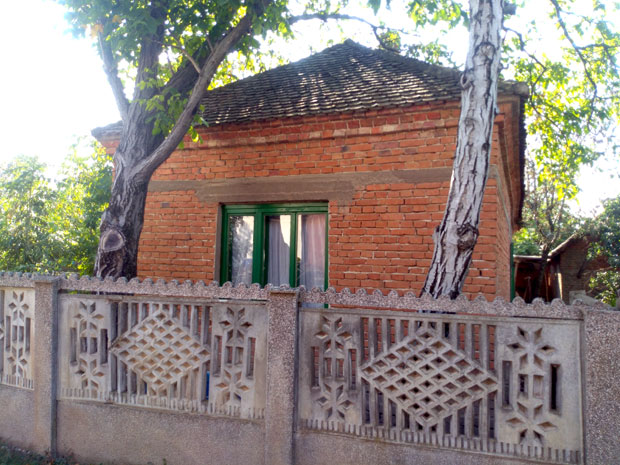 ЗЛОЧИН У БОЖЕВЦУ: Убио комшију због међе